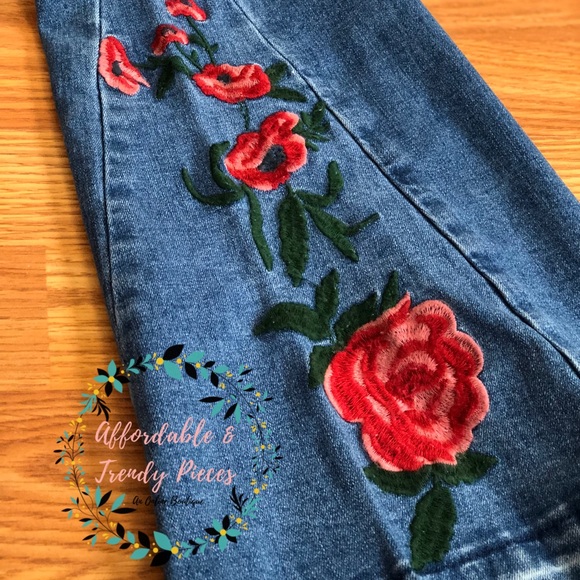 Flower Power Flare Jeans | Umgee | NWT - Picture 4 of 5